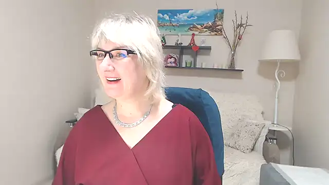 Snapshot of FleurMays chatting on 3, 3, 2025 FleurMays online show from 3, 3, 2025