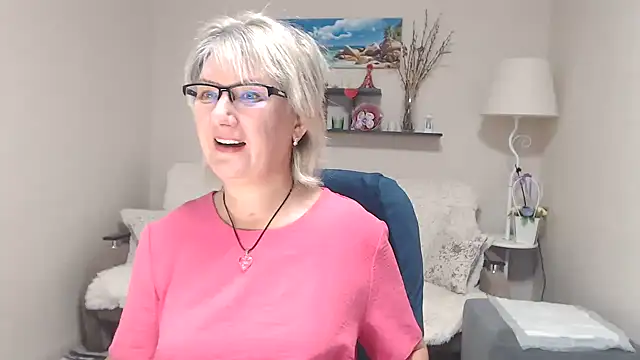 Snapshot of FleurMays chatting on 30, 9, 2025 FleurMays online show from 30, 9, 2025