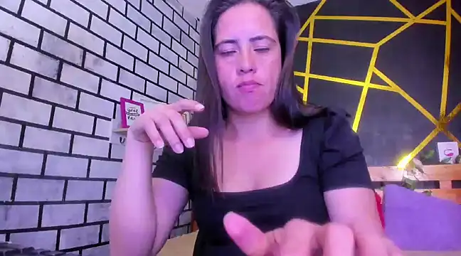 Snapshot of kathina_giraldo chatting on 13, 12, 2024 kathina giraldo online show from 13, 12, 2024