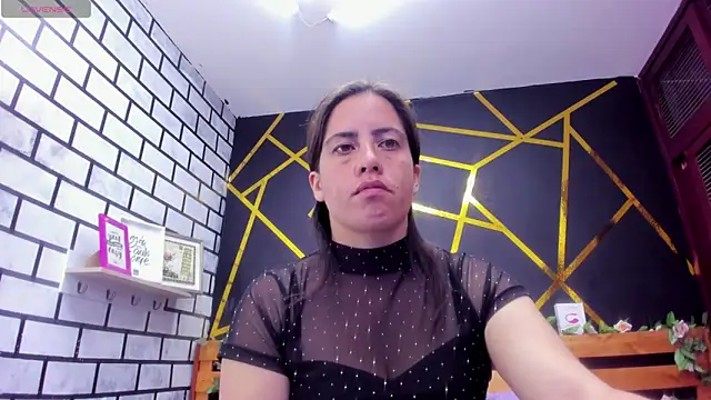 Snapshot of kathina_giraldo chatting on 13, 1, 2025 kathina giraldo online show from 13, 1, 2025