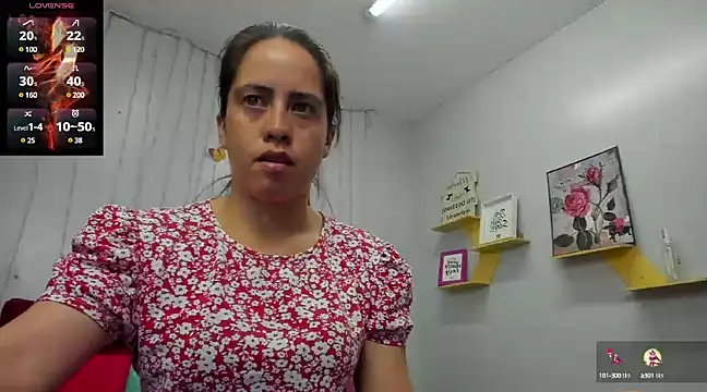 Snapshot of kathina_giraldo chatting on 6, 2, 2025 kathina giraldo online show from 6, 2, 2025