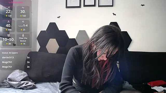Maki Zein online show from 10, 12, 2024