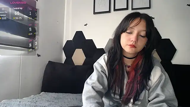 Maki Zein online show from 12, 12, 2024