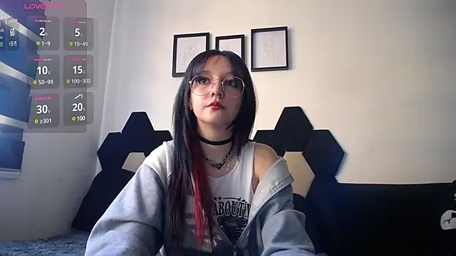 Maki Zein online show from 31, 12, 2024