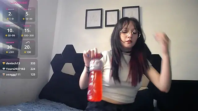 Maki Zein online show from 7, 1, 2025
