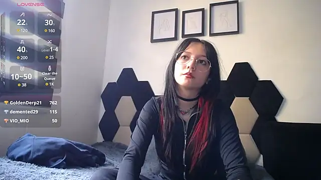 Maki Zein online show from 8, 1, 2025