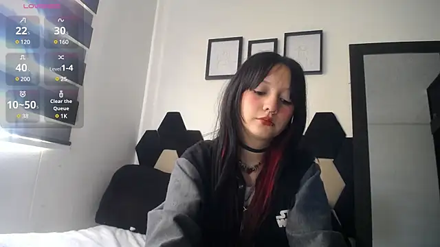 Maki Zein online show from 23, 1, 2025