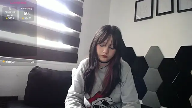 Maki Zein online show from 4, 3, 2025