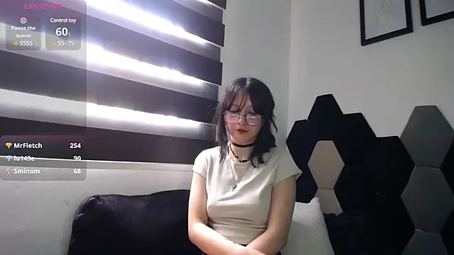 Maki Zein online show from 11, 3, 2025