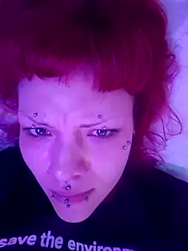 Snapshot of Sarah-Stoner chatting on 13, 6, 2026 Sarah-Stoner online show from 13, 6, 2026