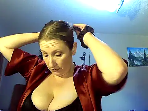 Snapshot of lilyhornyhousewife chatting on 31, 1, 2025 lilyhornyhousewife online show from 31, 1, 2025