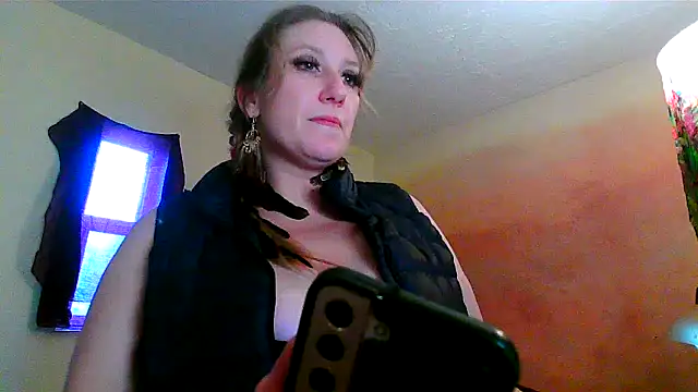 Snapshot of lilyhornyhousewife chatting on 26, 2, 2025 lilyhornyhousewife online show from 26, 2, 2025
