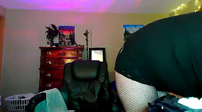 Snapshot of lilyhornyhousewife chatting on 5, 3, 2025 lilyhornyhousewife online show from 5, 3, 2025