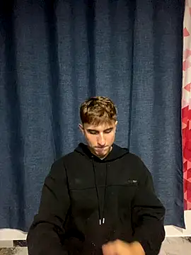 Snapshot of oliver_Lz chatting on 21, 10, 2025 oliver Lz online show from 21, 10, 2025