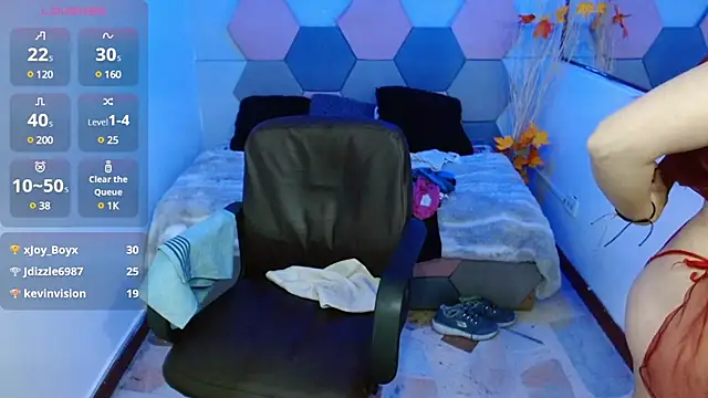 CharloteTaylor  online show from 9, 3, 2025