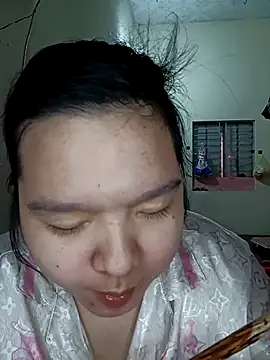 Snapshot of Thomgdee chatting on 26, 11, 2025 Thomgdee online show from 26, 11, 2025