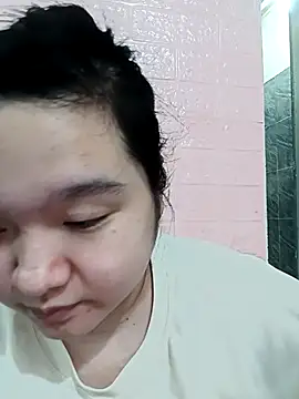 Snapshot of Thomgdee chatting on 2, 12, 2025 Thomgdee online show from 2, 12, 2025