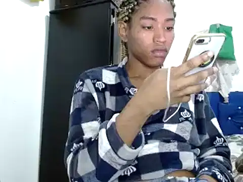 miriam775 online show from 2, 1, 2025