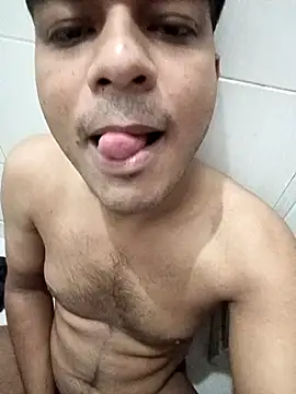 Snapshot of couplesexxyyy chatting on 27, 10, 2025 couplesexxyyy online show from 27, 10, 2025