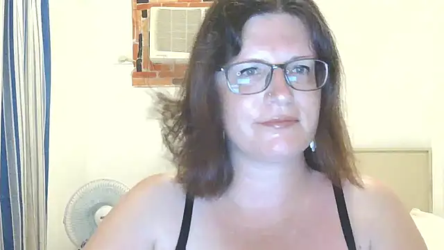 Snapshot of CrimsonMistress chatting on 28, 4, 2026 CrimsonMistress online show from 28, 4, 2026