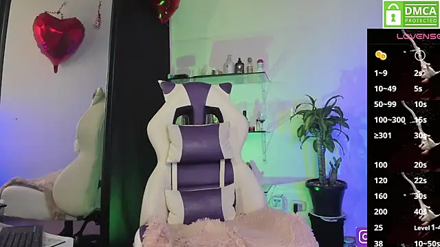 natashaanurak online show from 24, 2, 2025