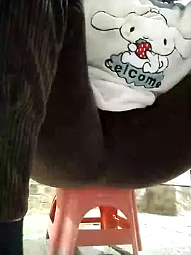 Snapshot of JasminePham chatting on 10, 2, 2025 JasminePham online show from 10, 2, 2025
