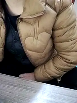 Snapshot of JasminePham chatting on 28, 11, 2025 JasminePham online show from 28, 11, 2025