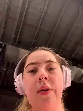 brooklynivy online show from 3, 10, 2025