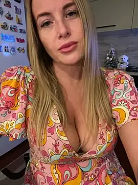 Cute Hot Alice online show from 13, 1, 2026