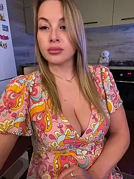 Cute Hot Alice online show from 3, 5, 2026