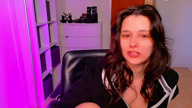 jenna-sxy19 online show from 17, 3, 2025