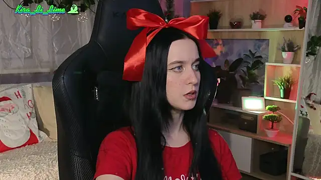Snapshot of KiraLiLime chatting on 2, 1, 2025 KiraLiLime online show from 2, 1, 2025