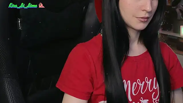 Snapshot of KiraLiLime chatting on 2, 1, 2025 KiraLiLime online show from 2, 1, 2025