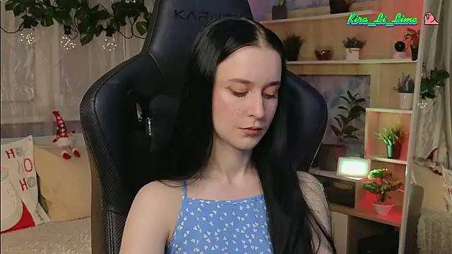 Snapshot of KiraLiLime chatting on 29, 1, 2025 KiraLiLime online show from 29, 1, 2025