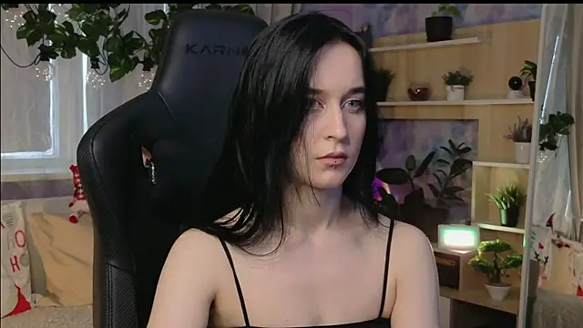 Snapshot of KiraLiLime chatting on 9, 2, 2025 KiraLiLime online show from 9, 2, 2025