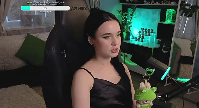 Snapshot of KiraLiLime chatting on 26, 9, 2025 KiraLiLime online show from 26, 9, 2025