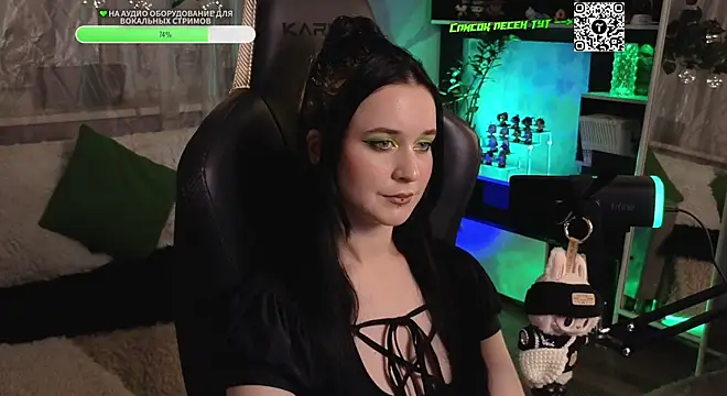 Snapshot of KiraLiLime chatting on 22, 10, 2025 KiraLiLime online show from 22, 10, 2025