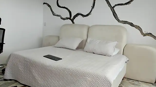 BridgetRodriguez online show from 27, 1, 2025