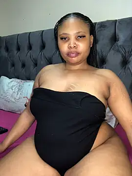 Anaelle24 online show from 4, 5, 2026