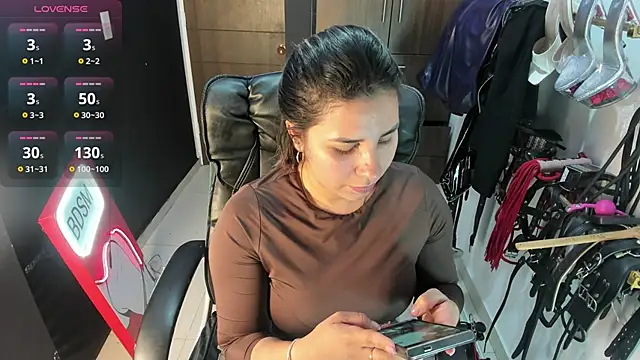 violet bdsmx online show from 3, 10, 2025