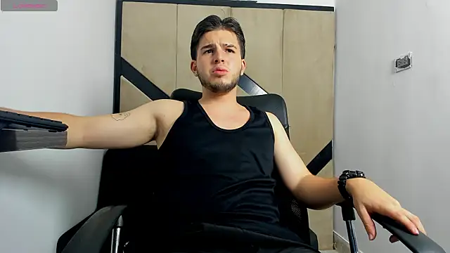 Snapshot of danielclarton1 chatting on 31, 1, 2025 danielclarton1 online show from 31, 1, 2025