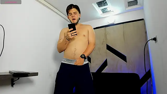 Snapshot of danielclarton1 chatting on 1, 3, 2025 danielclarton1 online show from 1, 3, 2025