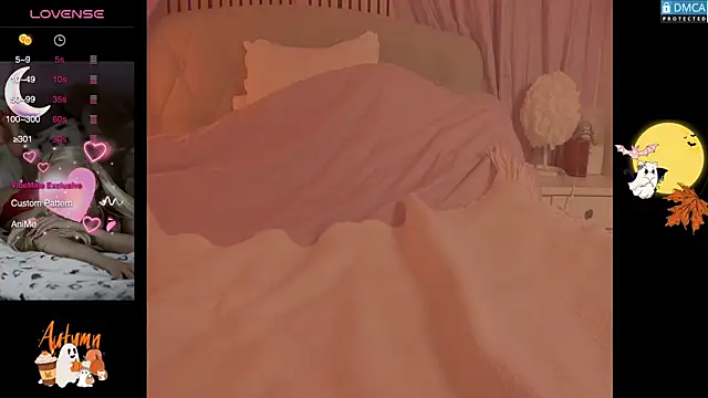 Snapshot of Blondecandie chatting on 7, 10, 2025 Blondecandie online show from 7, 10, 2025