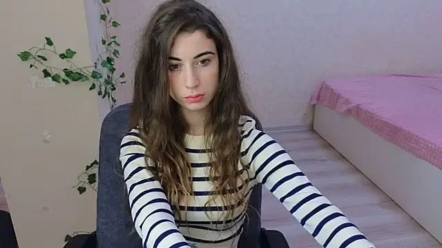 LittleFreya9 online show from 28, 12, 2024