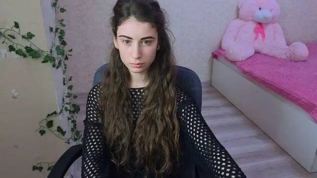 LittleFreya9 online show from 8, 1, 2025