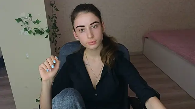 LittleFreya9 online show from 23, 1, 2025