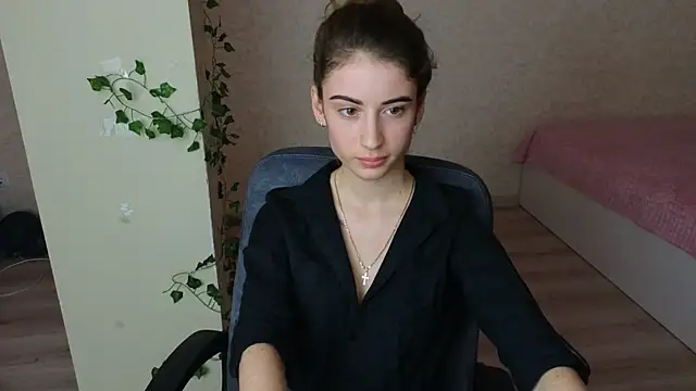 LittleFreya9 online show from 30, 1, 2025