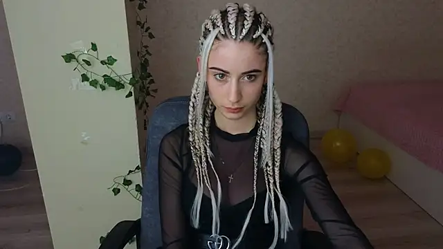 LittleFreya9 online show from 3, 2, 2025