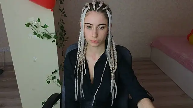 LittleFreya9 online show from 13, 2, 2025