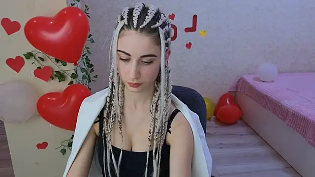 LittleFreya9 online show from 14, 2, 2025